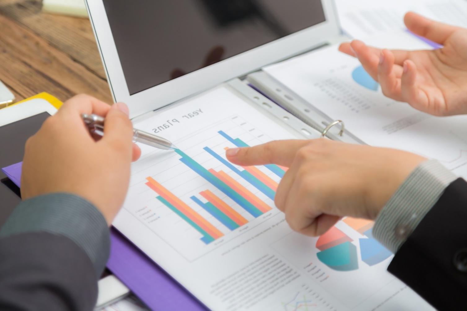 Espace de travail minimaliste pour une gestion financière simplifiée